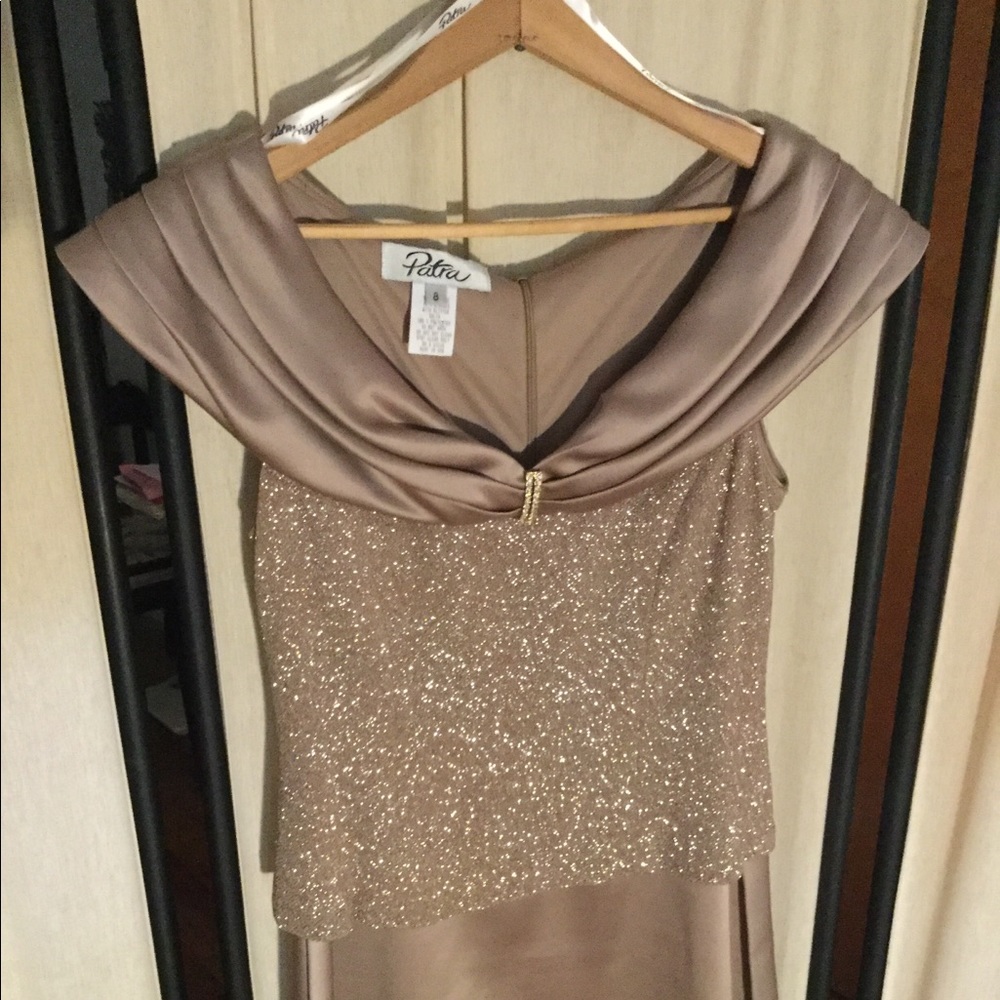 ⚜️Petra satin and glitter formal dress size 8